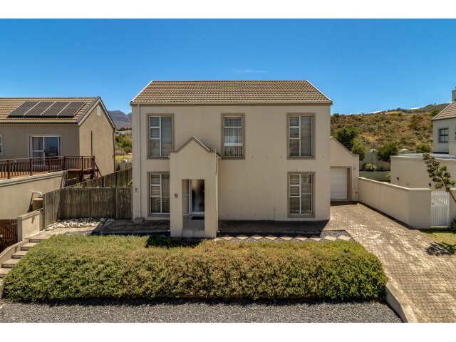 <!--[if BLOCK]><![endif]--> 9  Bluebell Close, Silver Fox Estate, Dennegeur, Somerset West <!--[if ENDBLOCK]><![endif]-->